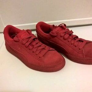 Red Puma Suede sneaker size 4
